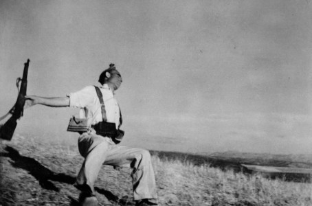 Falling Soldier 1936